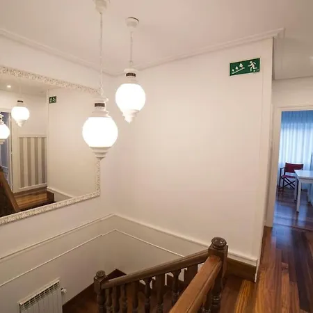 Villa Amplia Casa Con Jardin, Terraza Y Parking Privado *