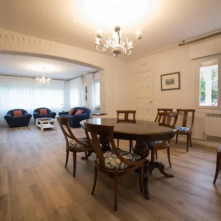 Amplia Casa Con Jardin, Terraza Y Parking Privado Boo De Pielagos