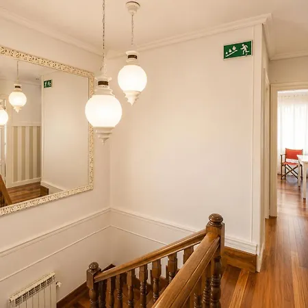 Amplia Casa Con Jardín, Terraza Y Parking Privado Villa